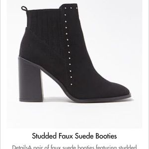 The cutest black booties!